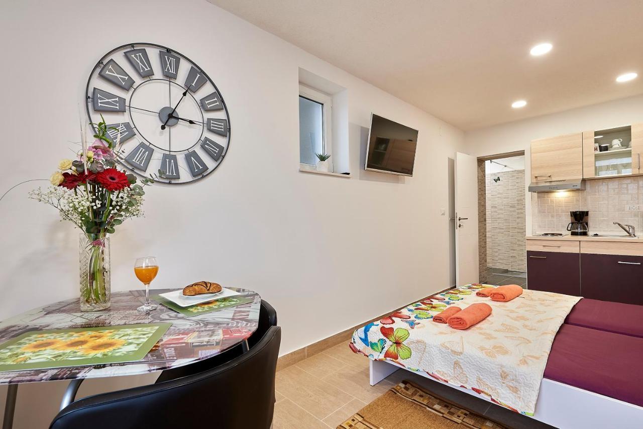 Studio Apartment Bascan Trogir Zewnętrze zdjęcie